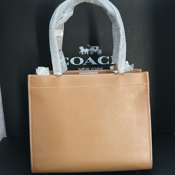 Coach X Tom Wesselmann Cashin Carry Tote 22 Leather Flower Floral ca128 Bag NWT - Picture 5 of 9